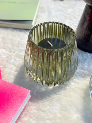 Teelichthalter mit "Votive" Kerze