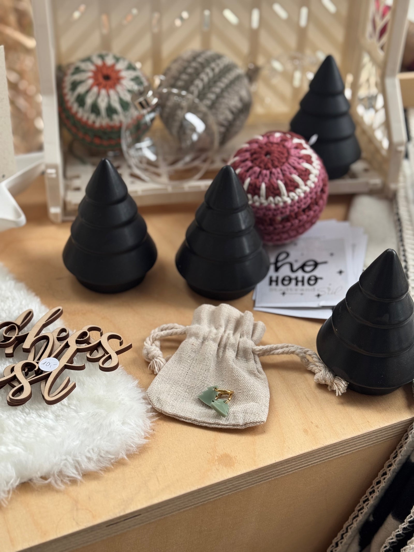 Schwarze Keramik Bäumchen