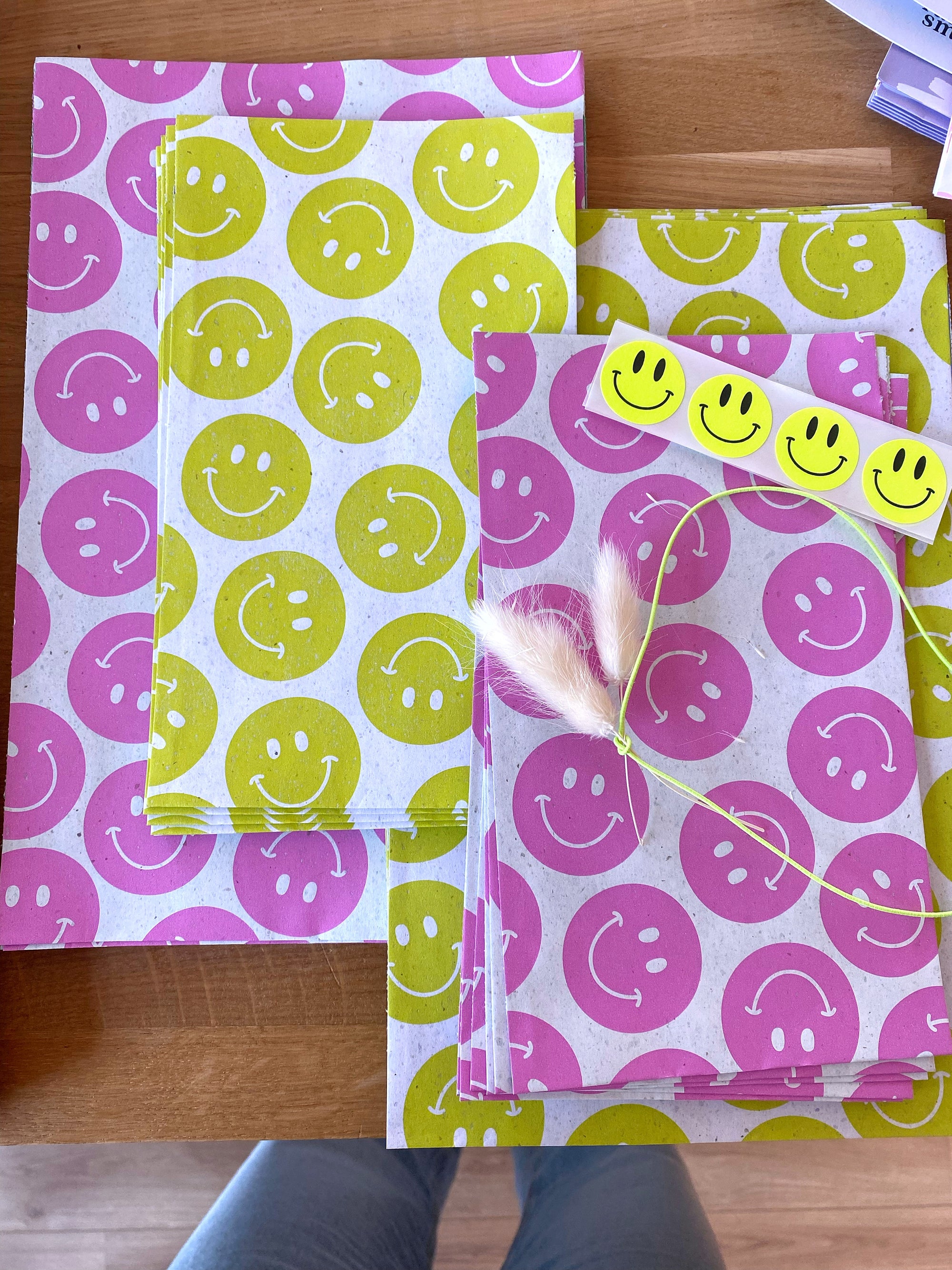 Geschenktüten Smiley in zwei Größen