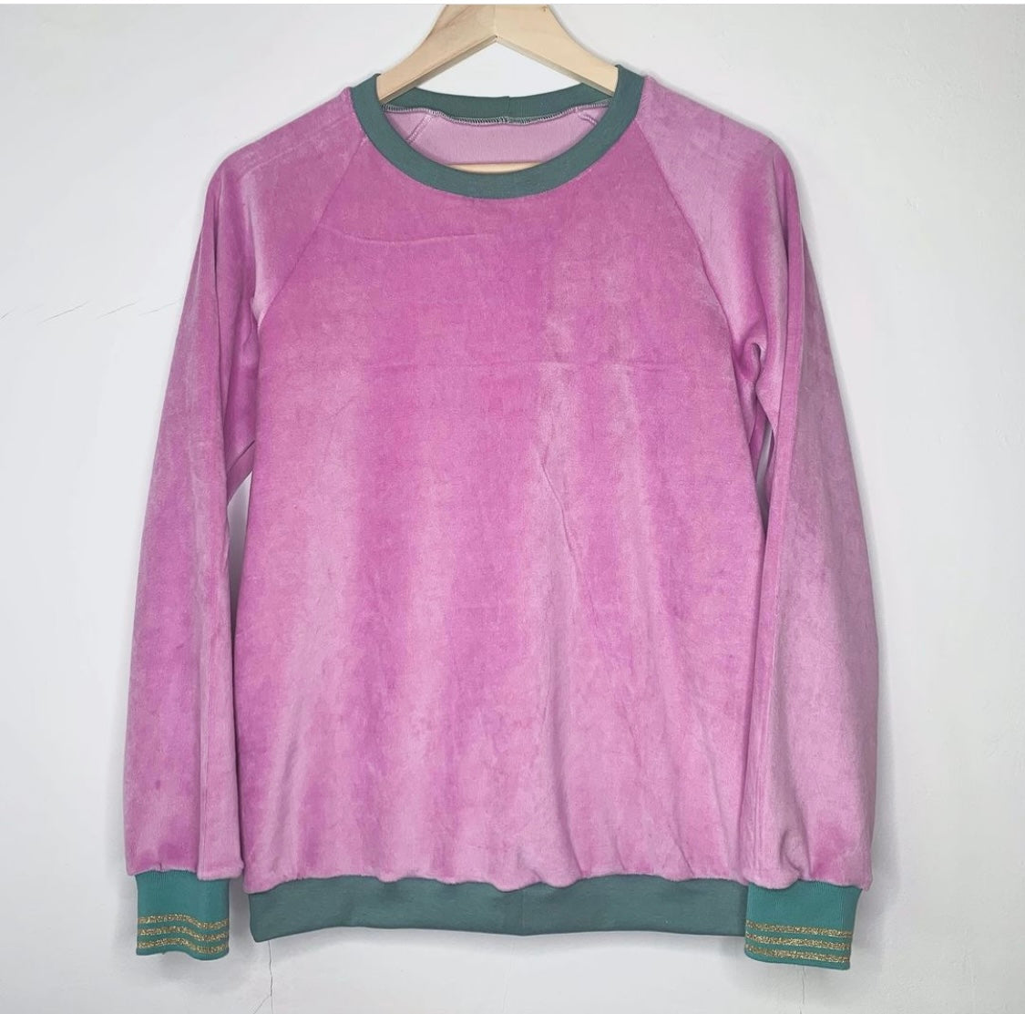 Nicki Sweatshirt rosa Salbei . Mode Stadtrandstil 