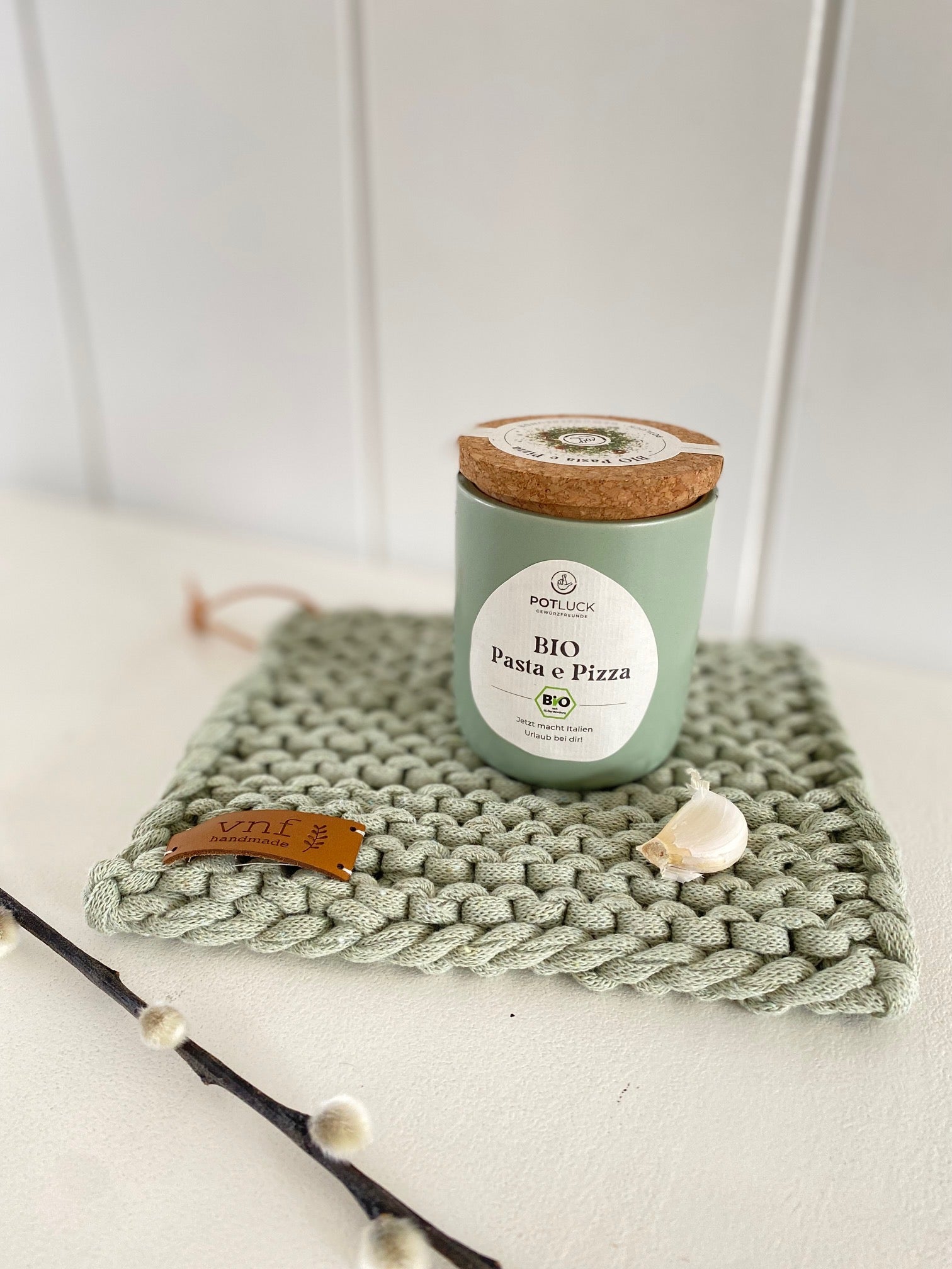 Verschiedene Keramik Gewürztöpfe von Potluck